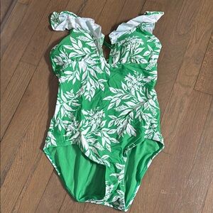 Green Leaf Print Women's One Piece Swimsuit